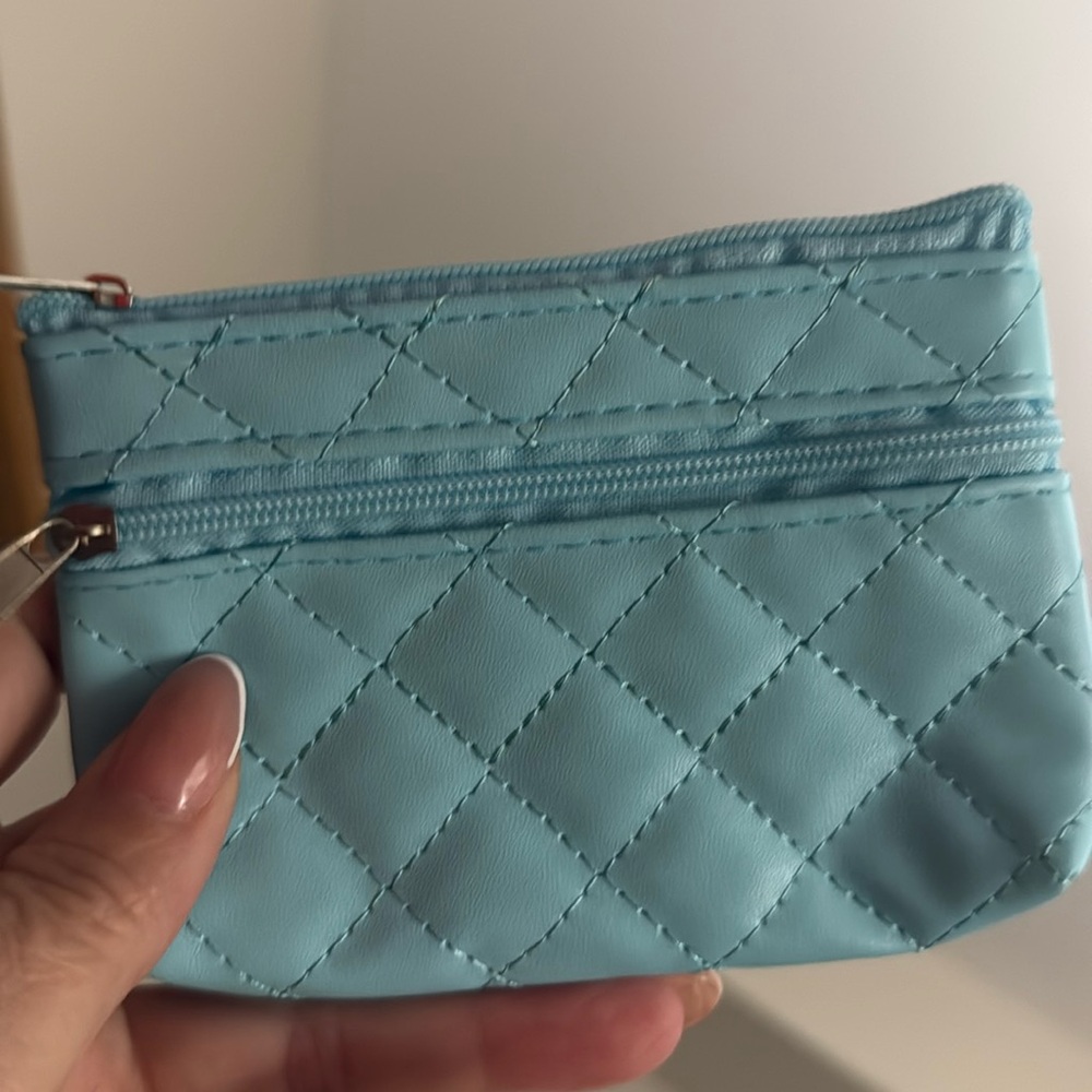 New coin purse NWOT - Picture 2 of 6